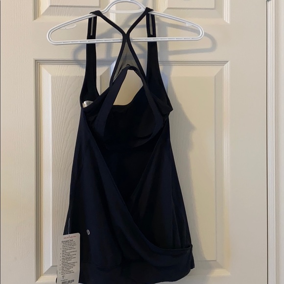 Lululemon Minimalist Tank - Picture 2 of 8